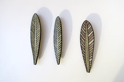 Brooch: Feather by Joanna Veevers